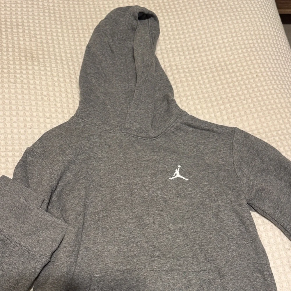 Boys Jordan Gray Matching Set med - Picture 2 of 5